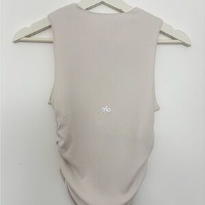 ALO Yoga - Ribbed En Pointe Tank Top - XS – Ivory – Workout / Pilates Shirt